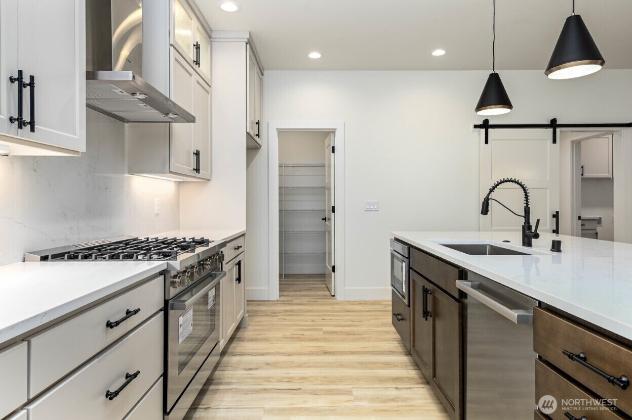 MLS #NWM2498865 image #6