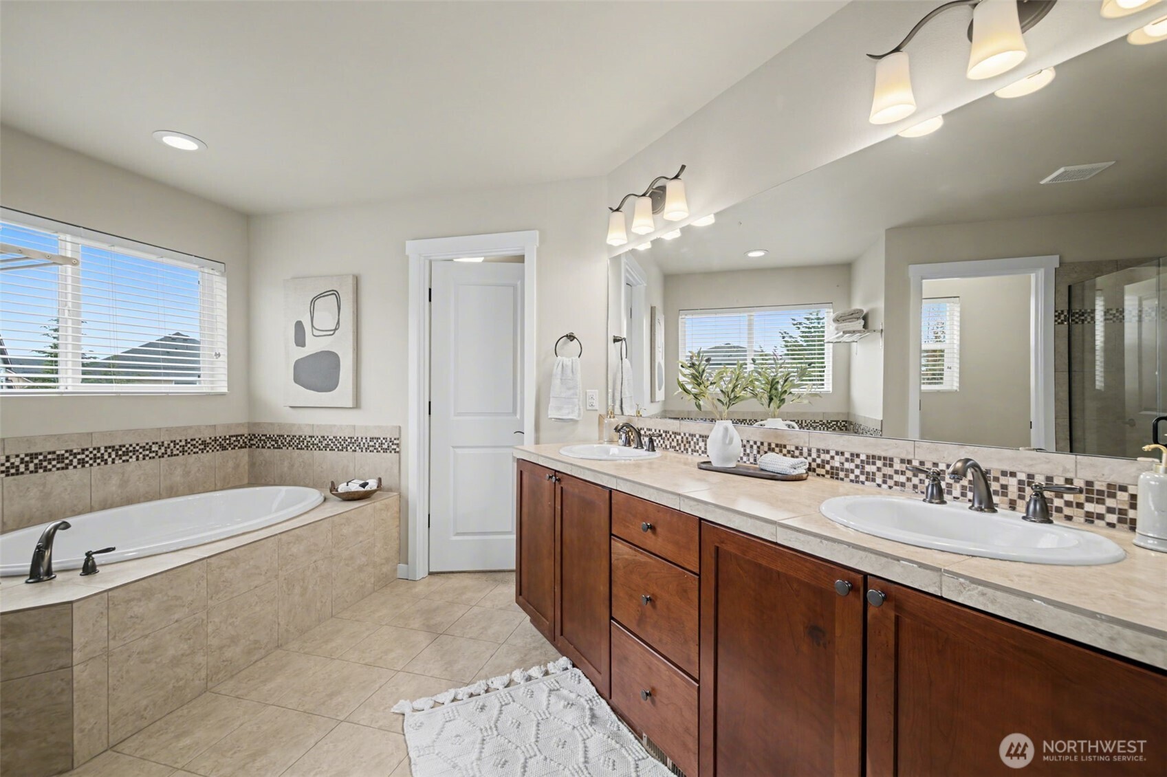 MLS #NWM2499442 image #16