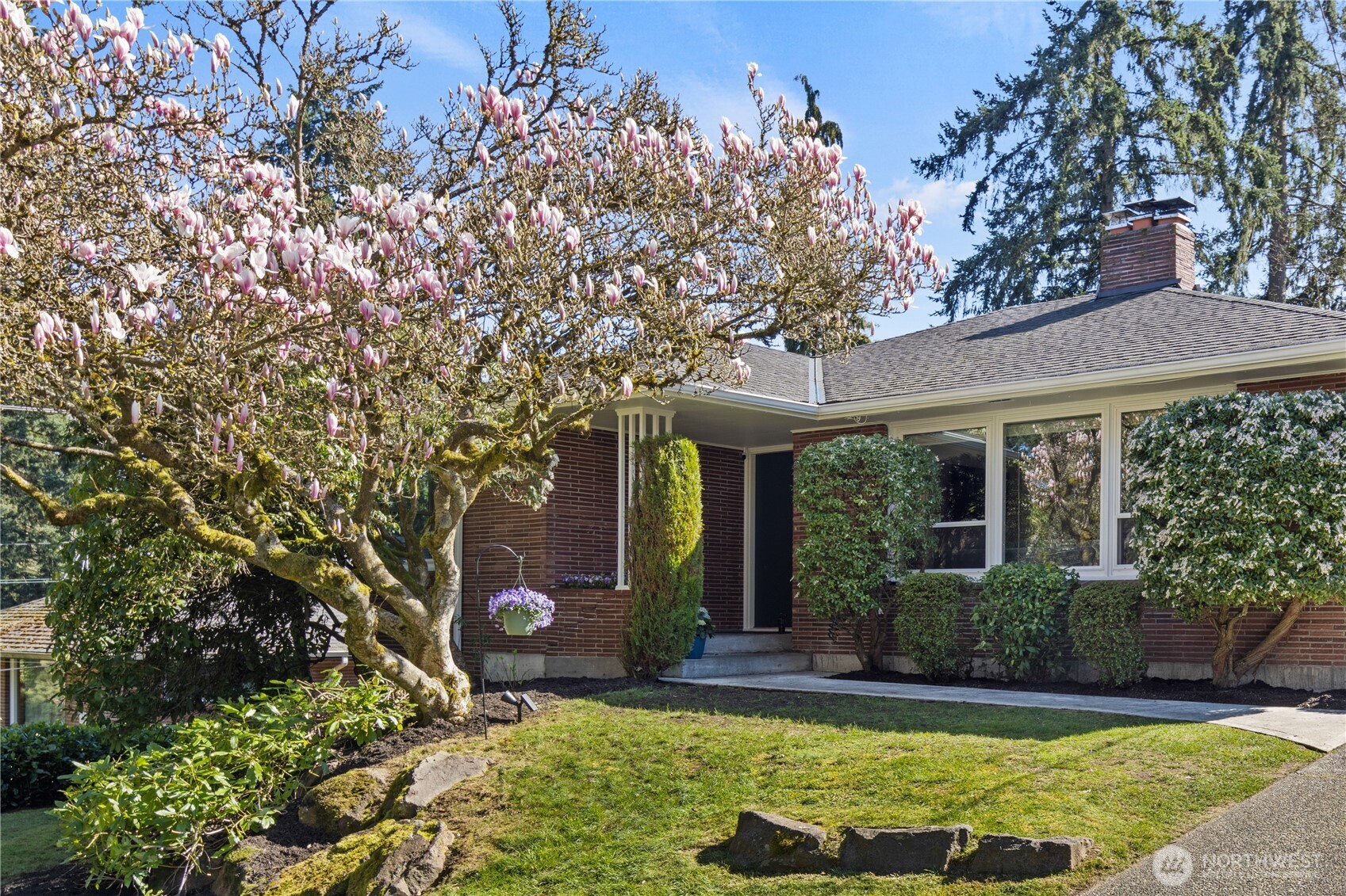 MLS #NWM2499589 image #1