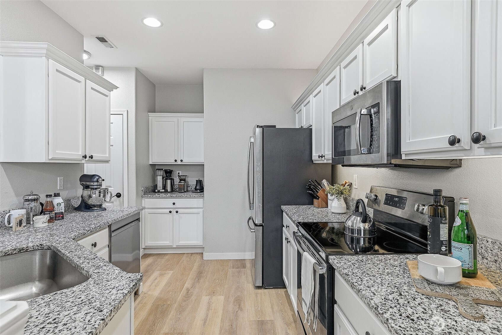 MLS #NWM2499902 image #12