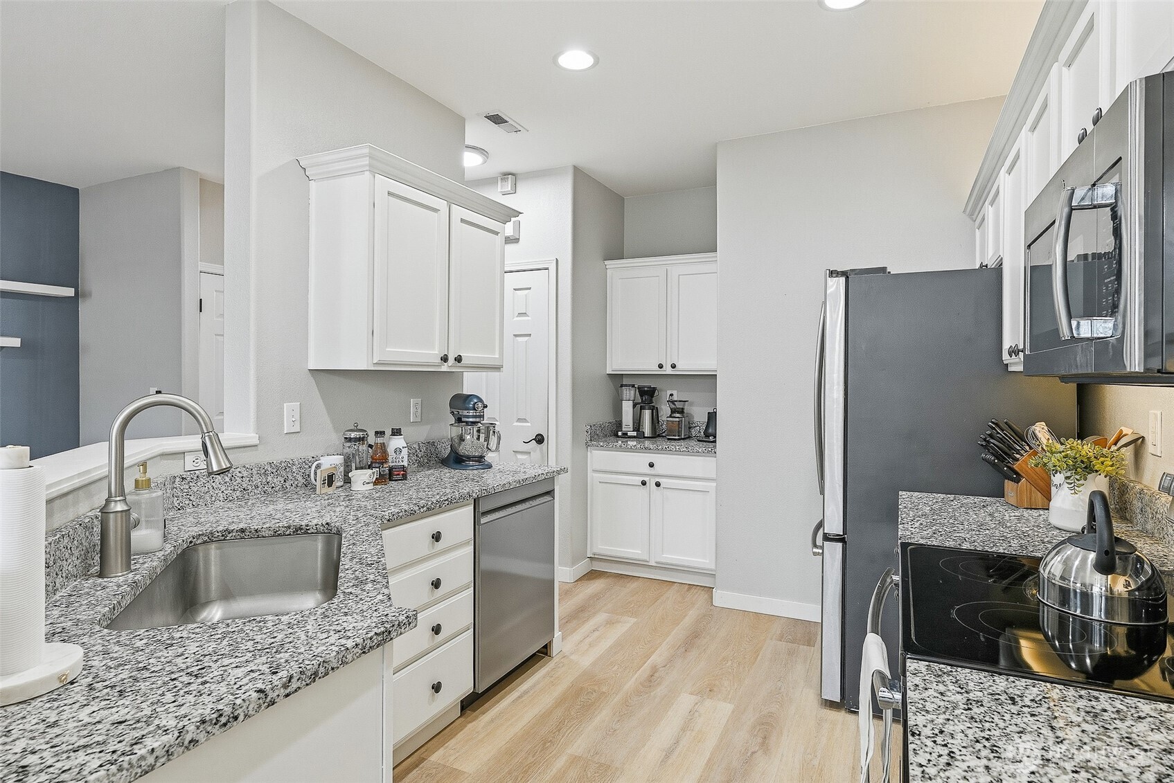 MLS #NWM2499902 image #11