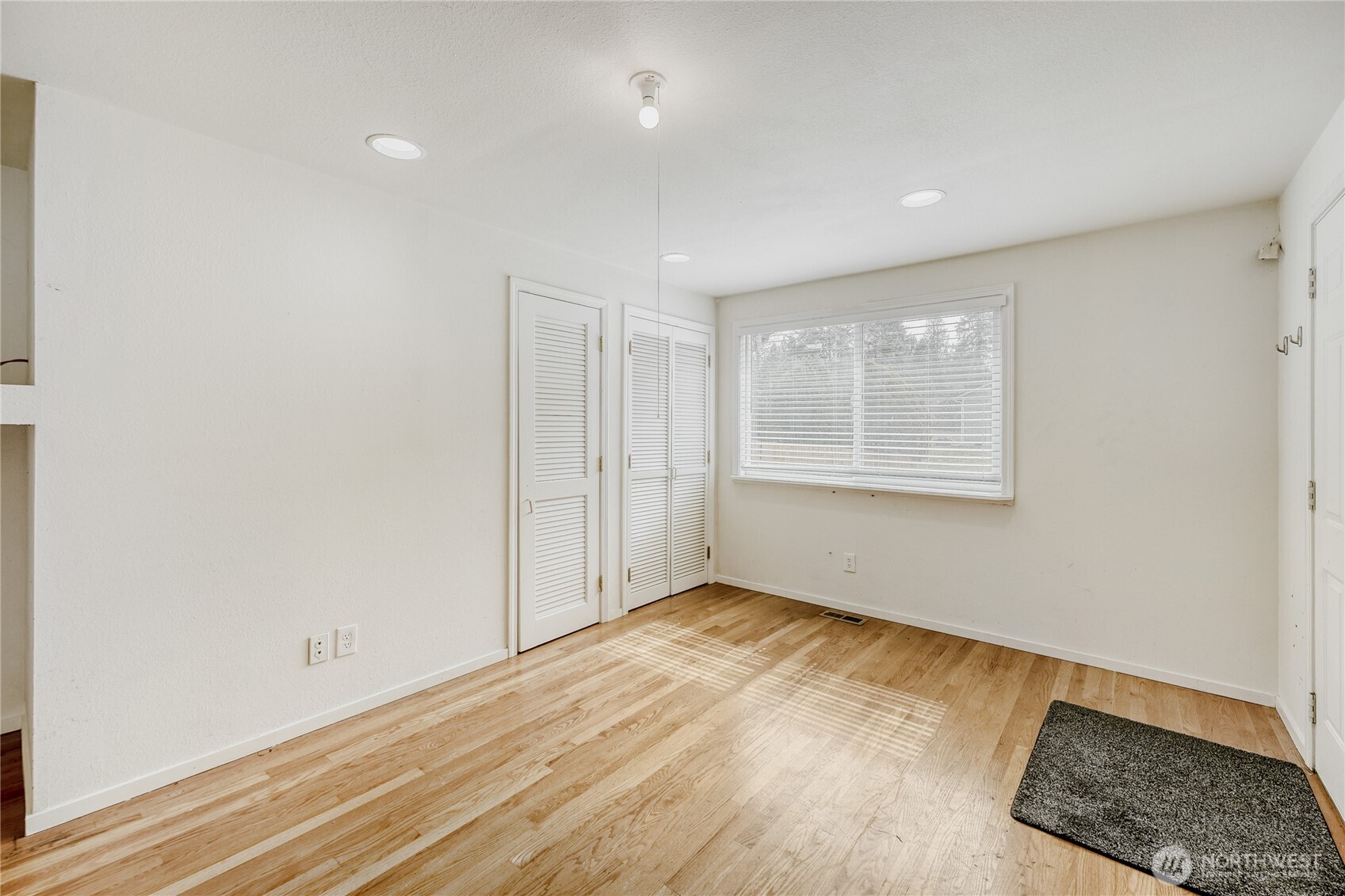 MLS #NWM2499907 image #16