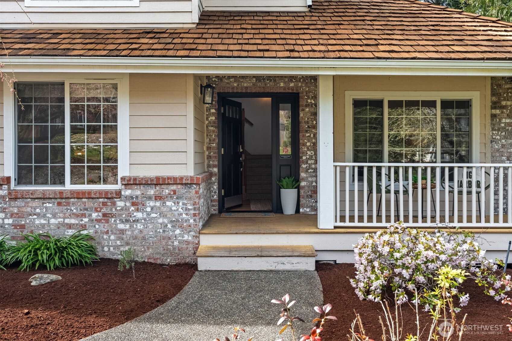 MLS #NWM2499908 image #0