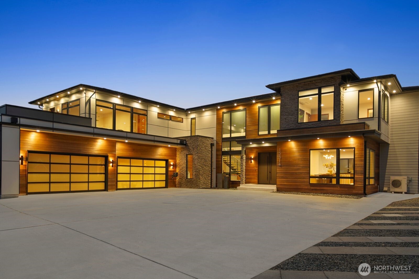 MLS #NWM2499963 image #1