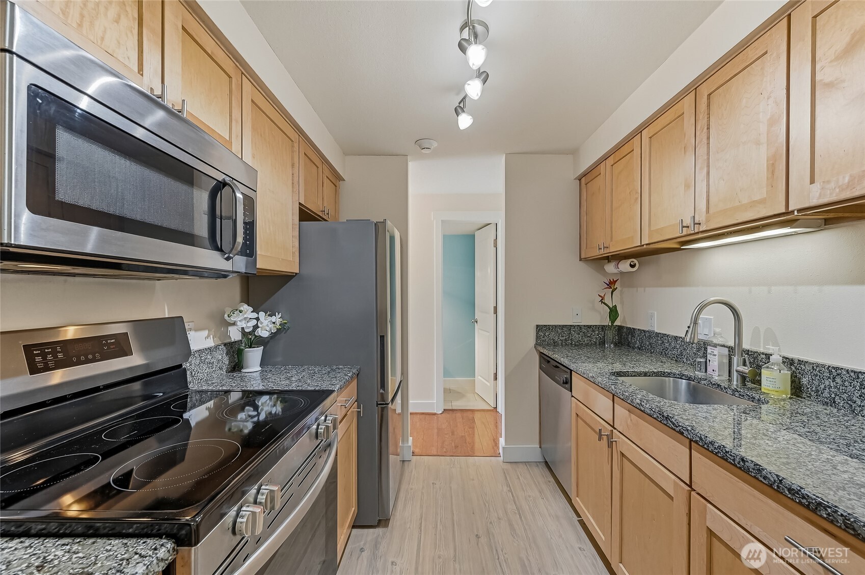 MLS #NWM2499965 image #8