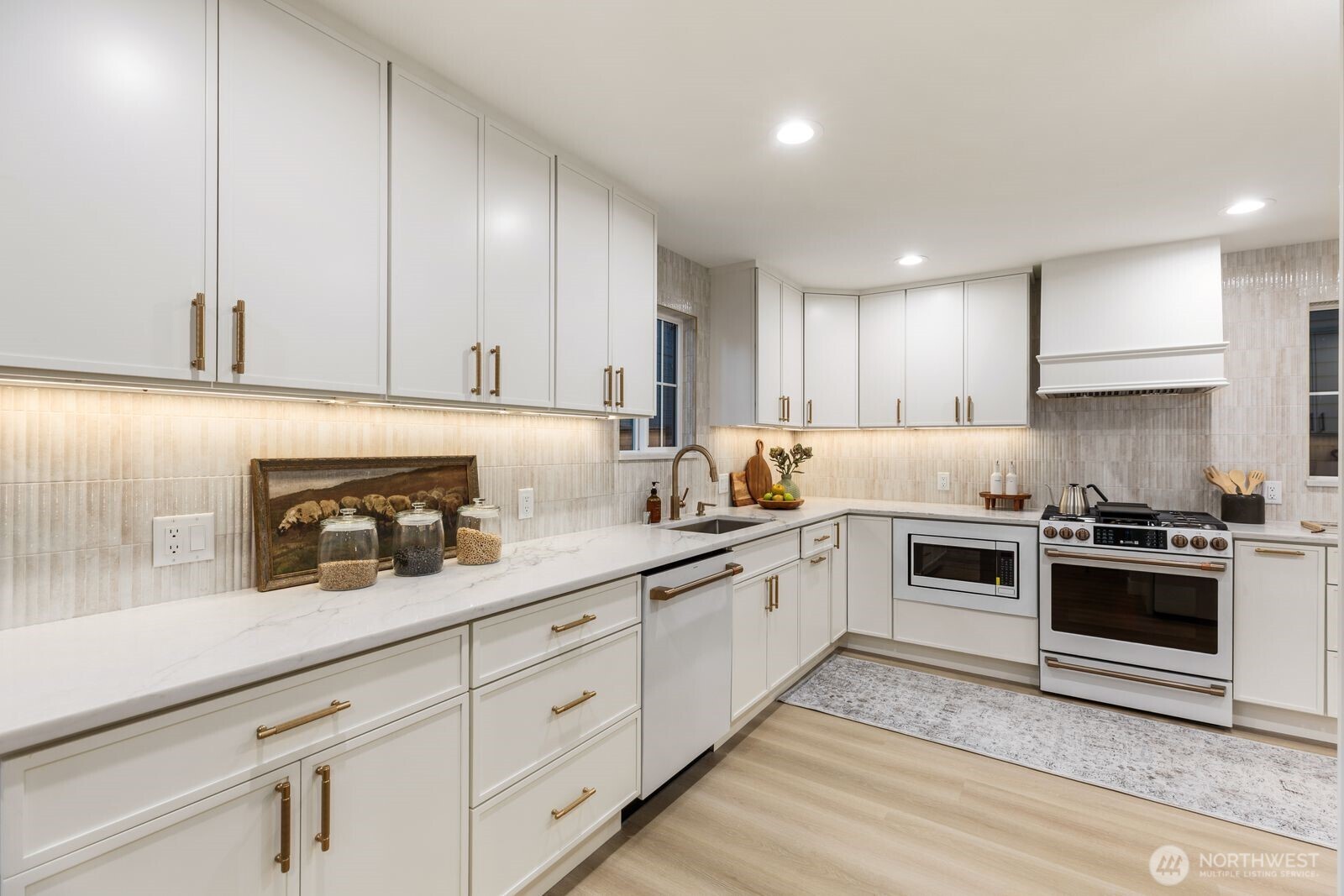 MLS #NWM2500144 image #9