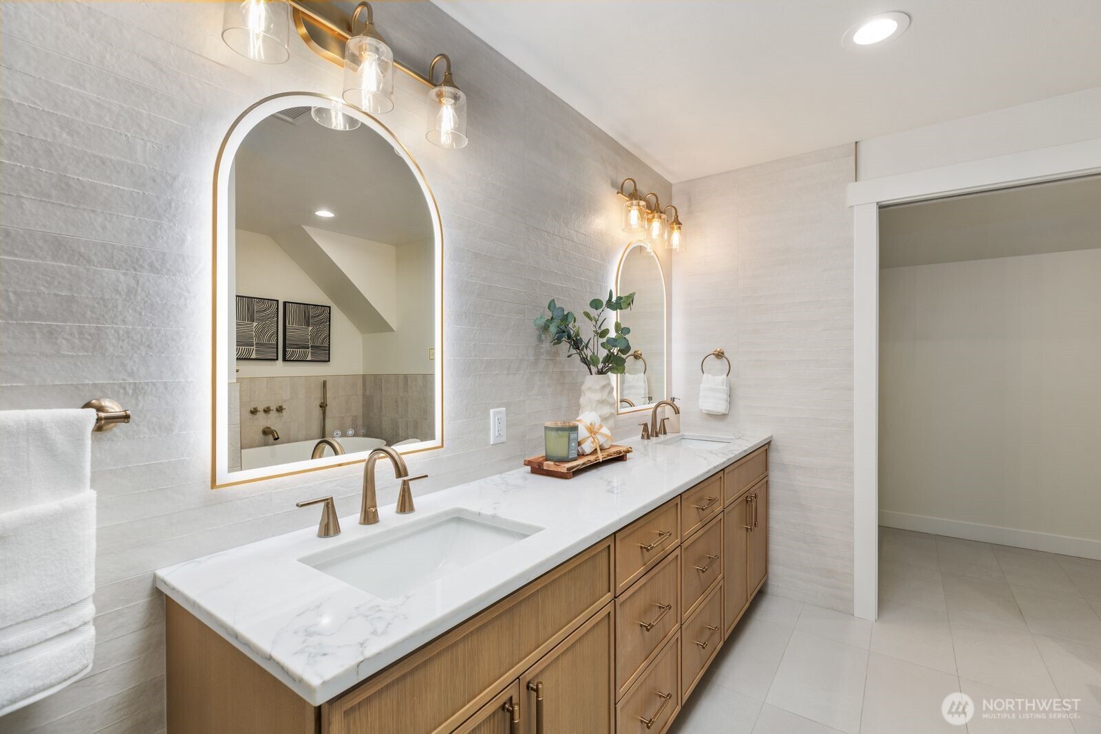 MLS #NWM2500144 image #23