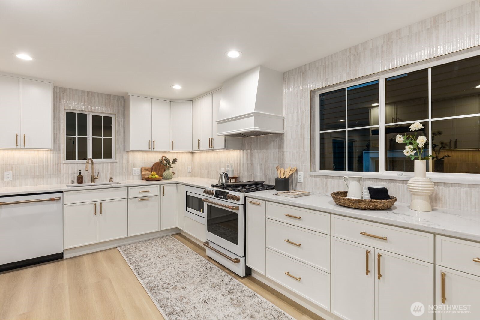 MLS #NWM2500144 image #13