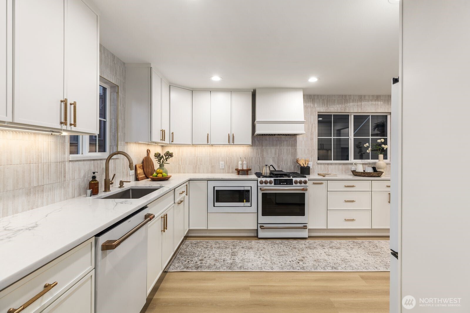 MLS #NWM2500144 image #10