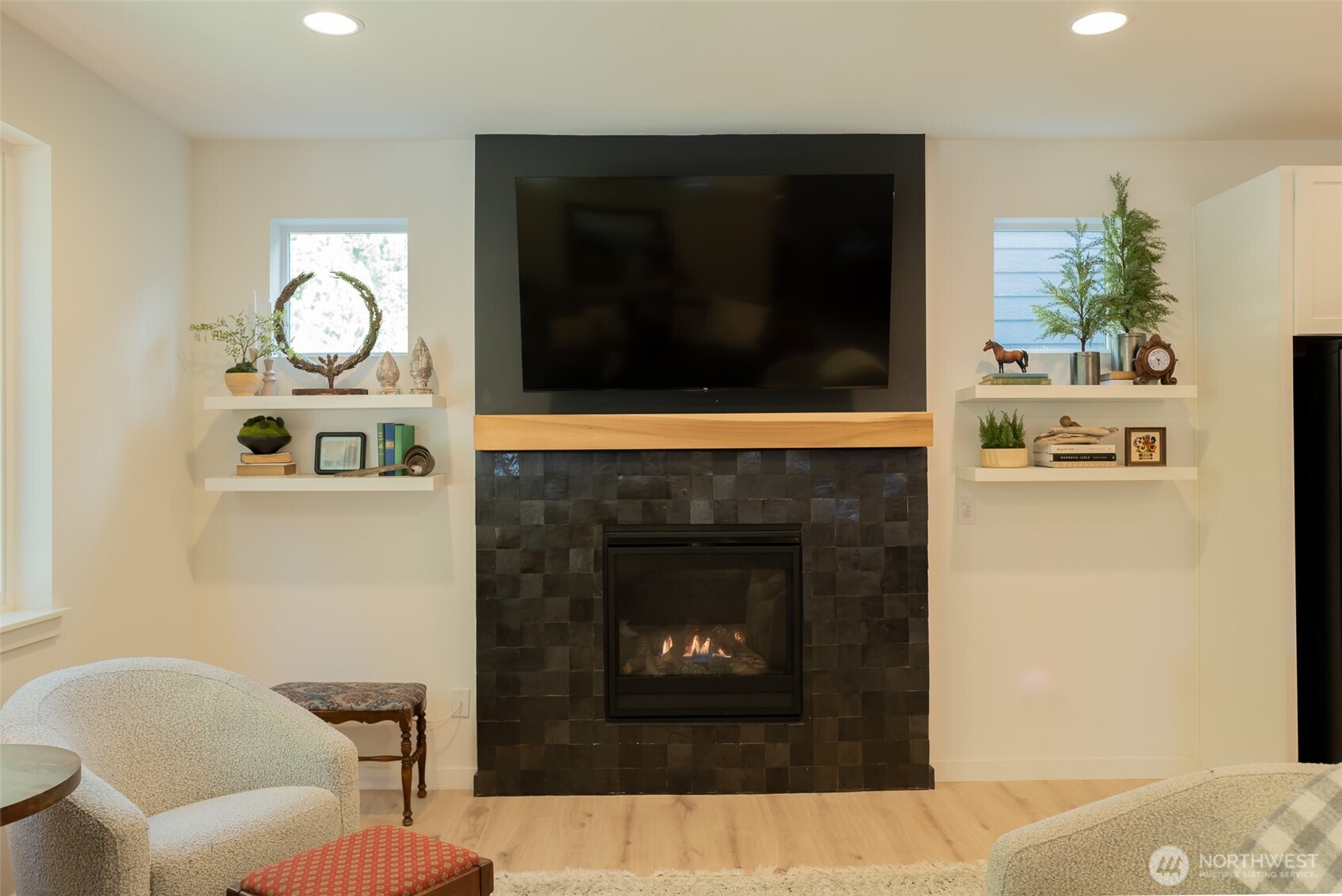 MLS #NWM2500148 image #8