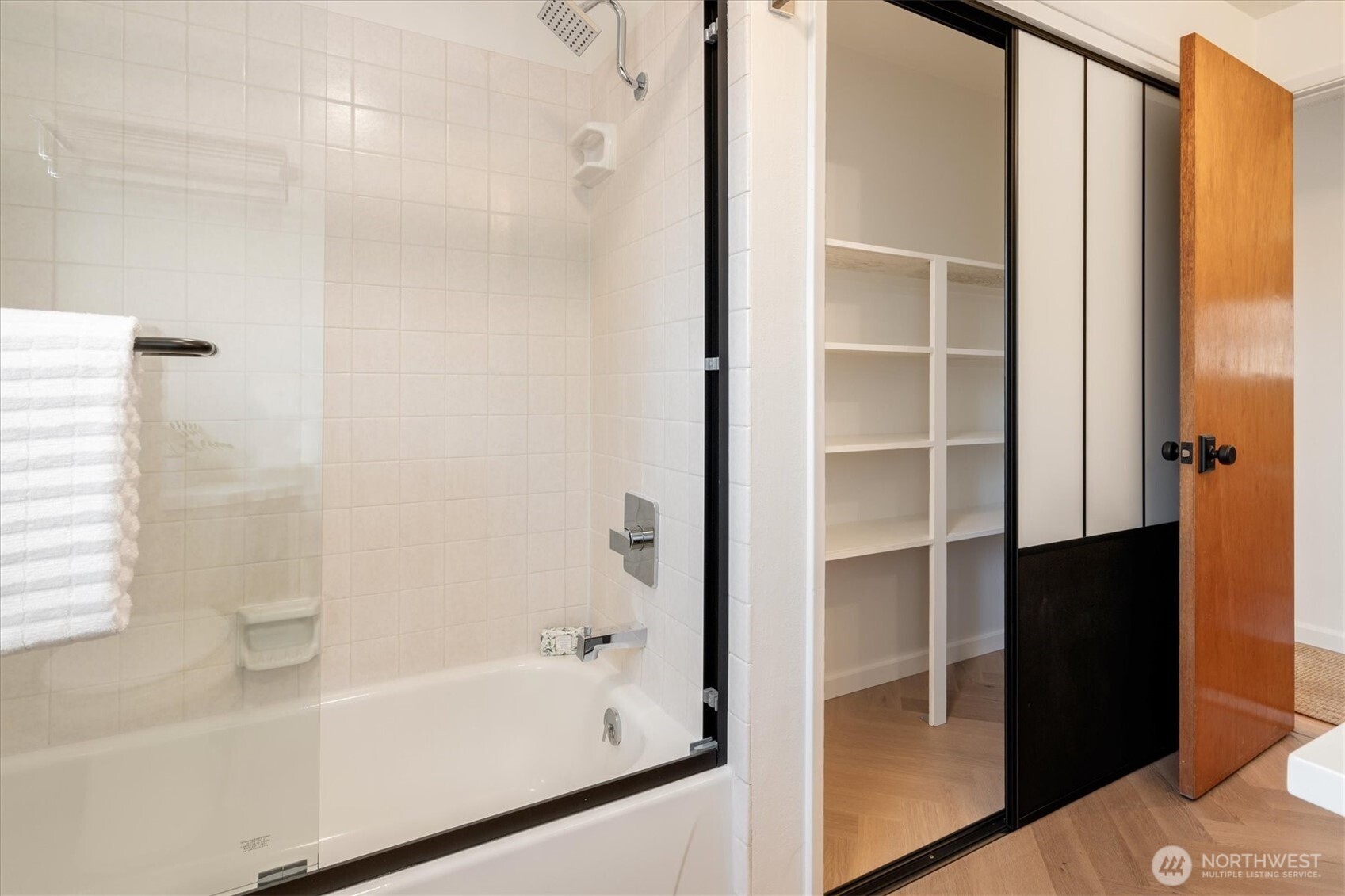 MLS #NWM2500153 image #21