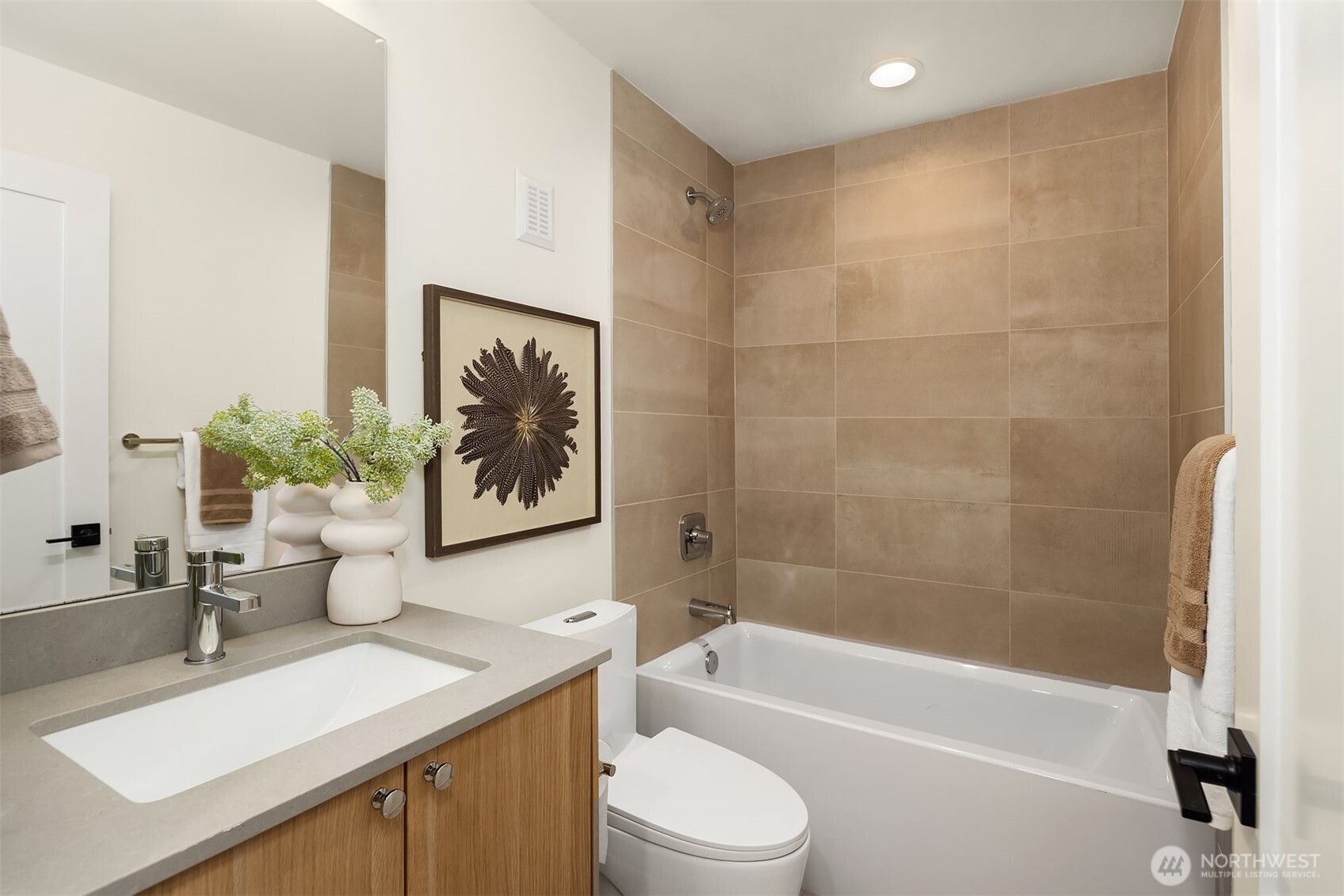 MLS #NWM2500175 image #14