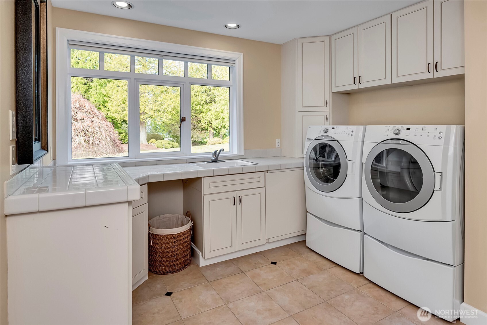 MLS #NWM2500214 image #15