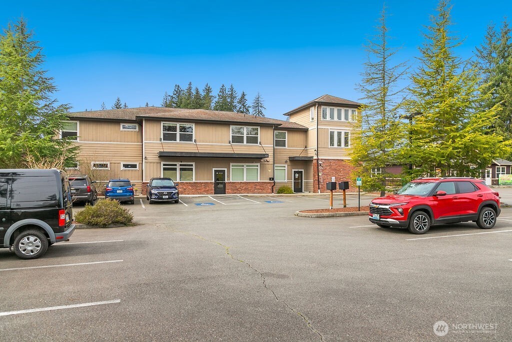 MLS #NWM2500282 image #2