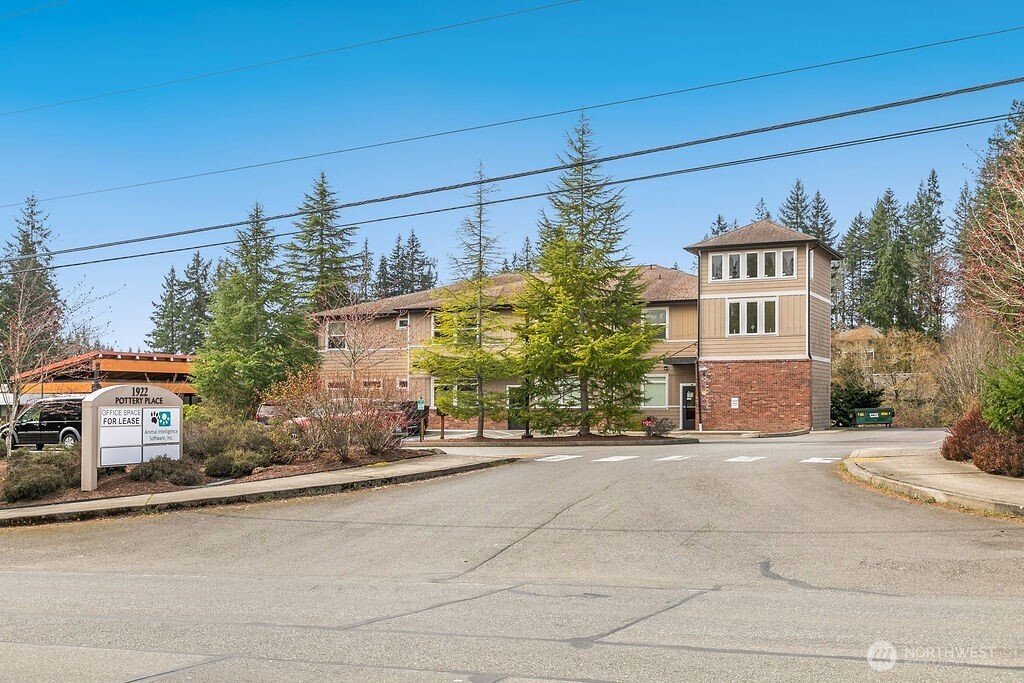 MLS #NWM2500282 image #10