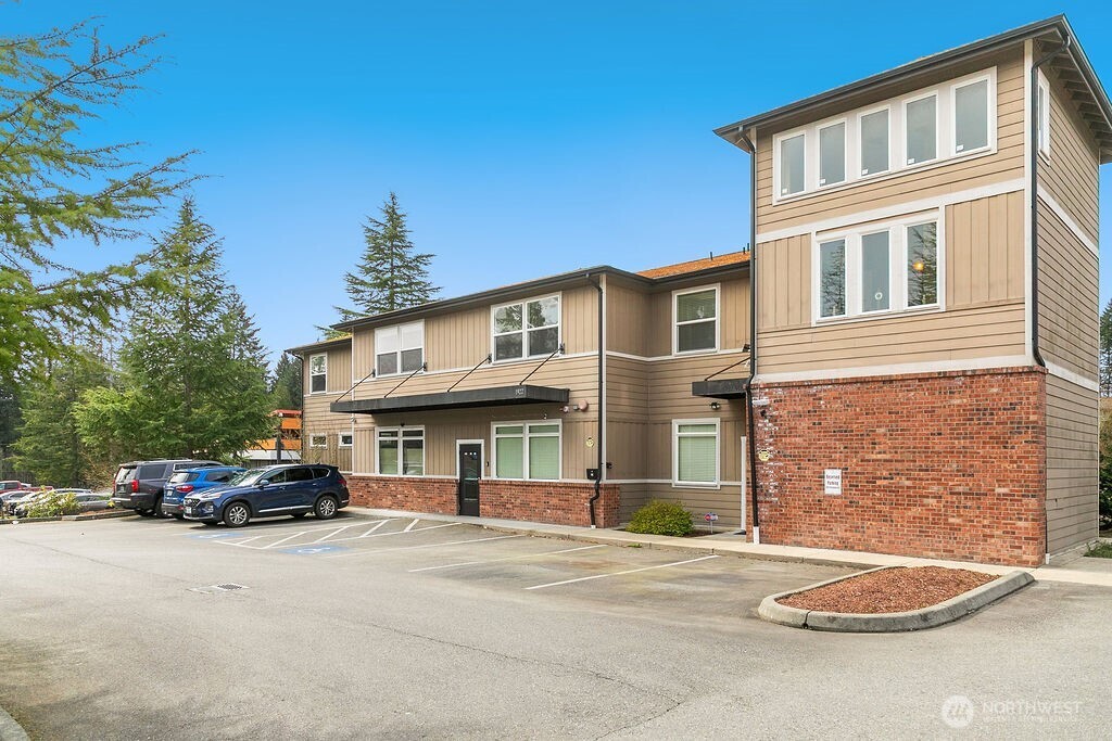 MLS #NWM2500282 image #9