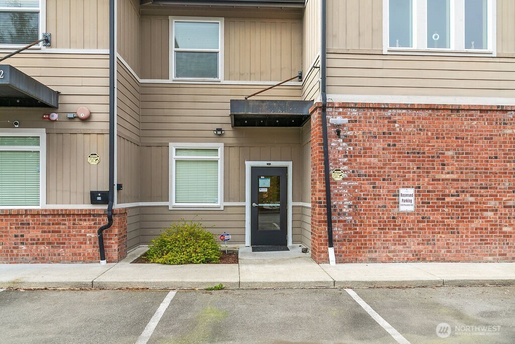 MLS #NWM2500282 image #5