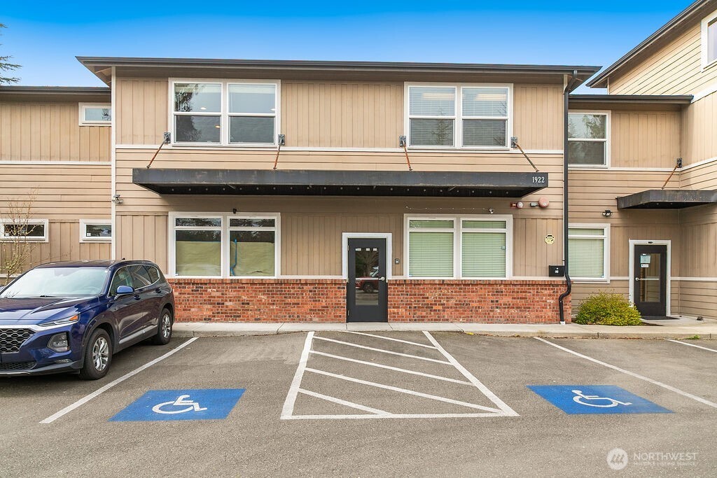 MLS #NWM2500282 image #4