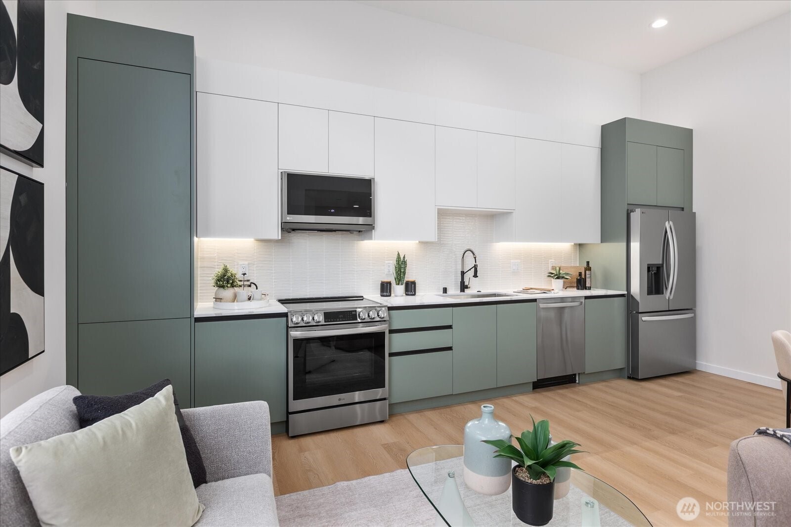 MLS #NWM2500328 image #12