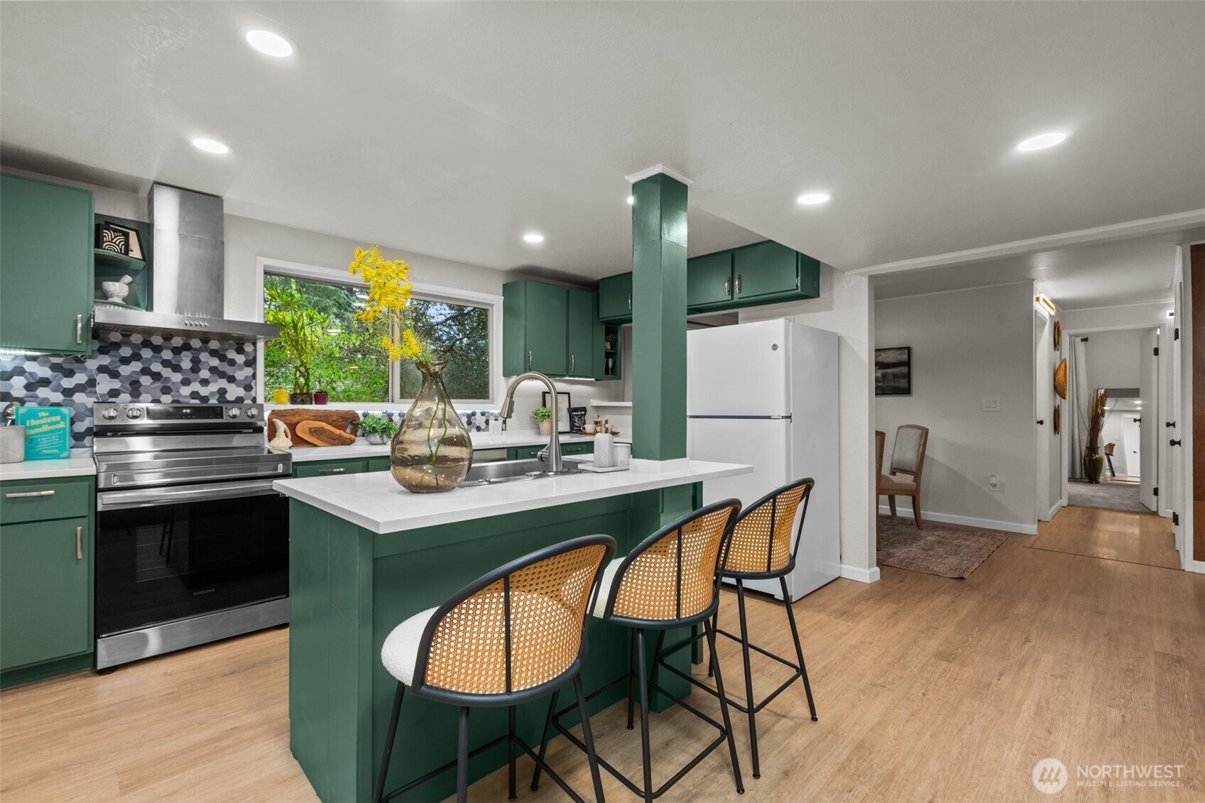 MLS #NWM2500341 image #9