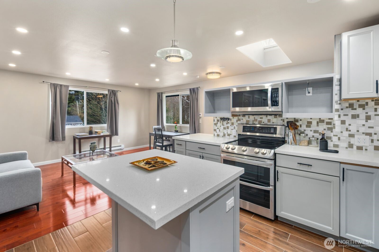 MLS #NWM2500352 image #26