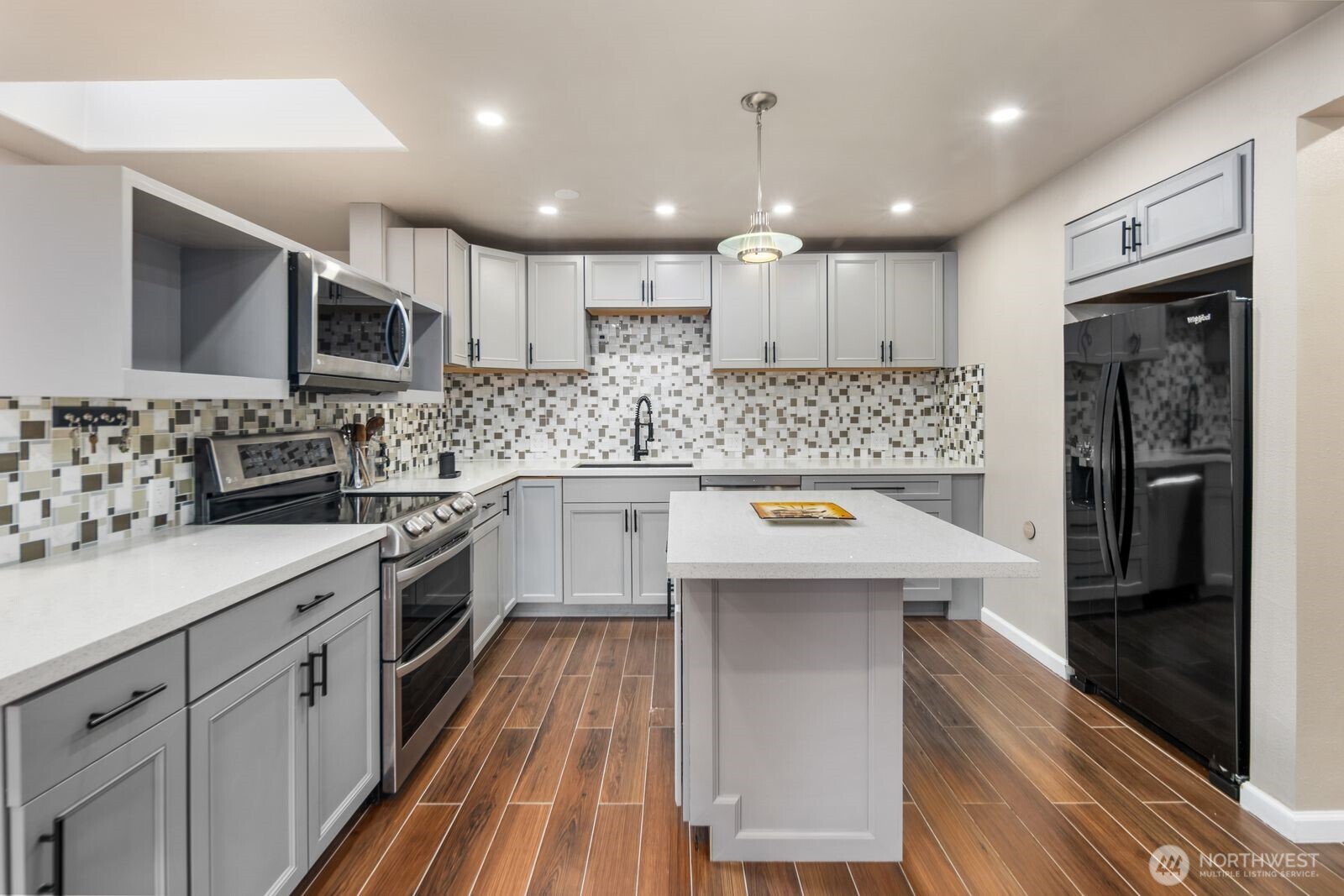 MLS #NWM2500352 image #25