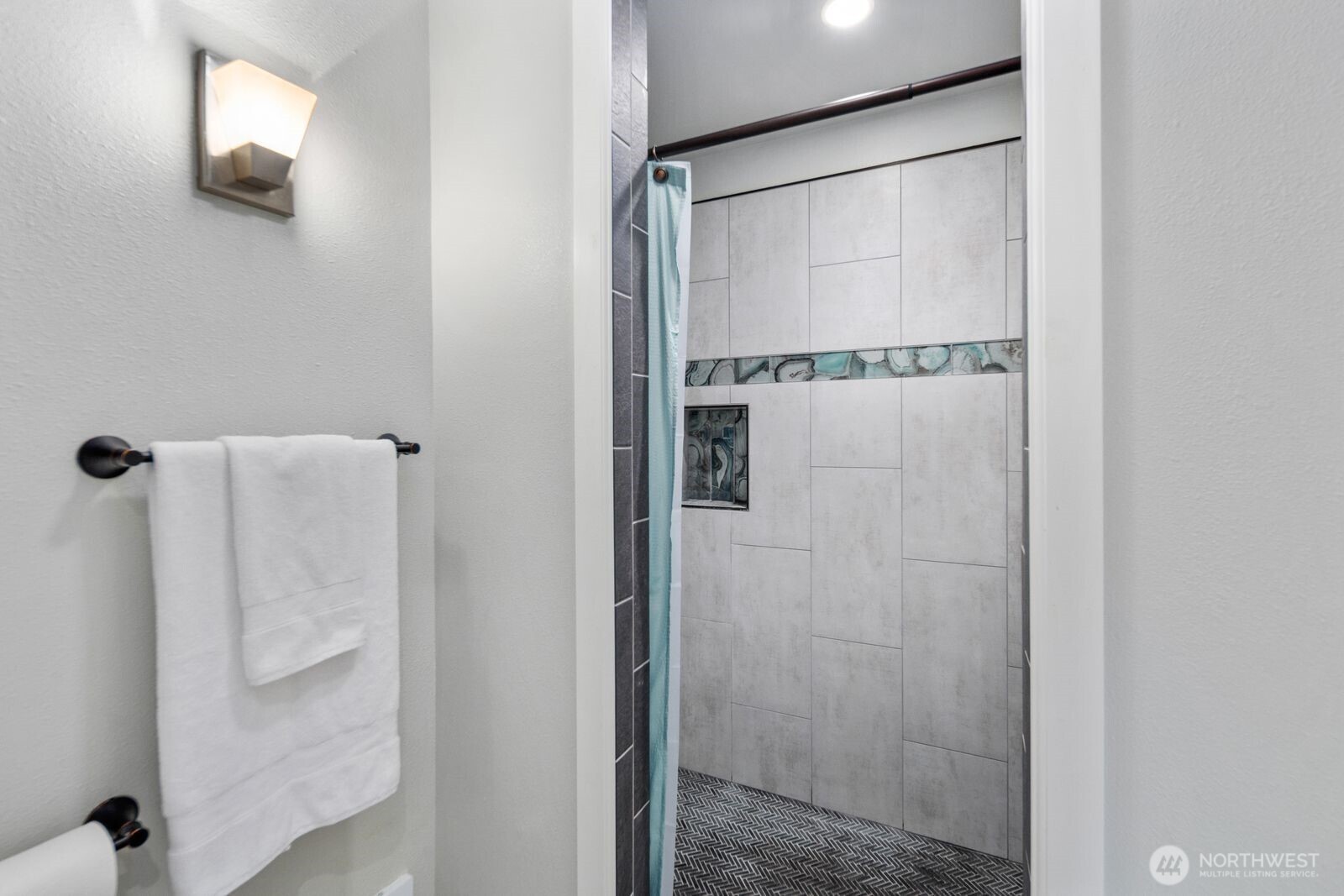 MLS #NWM2500352 image #16