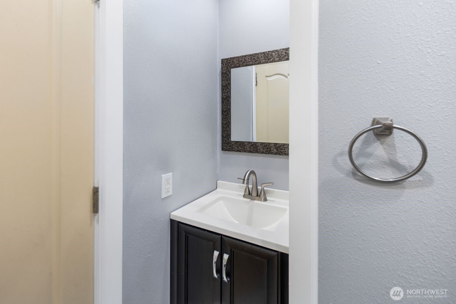 MLS #NWM2500352 image #34