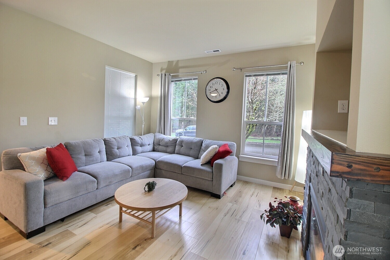 MLS #NWM2500399 image #4