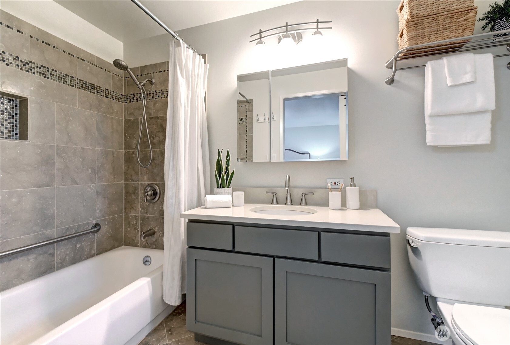 MLS #NWM2500457 image #17