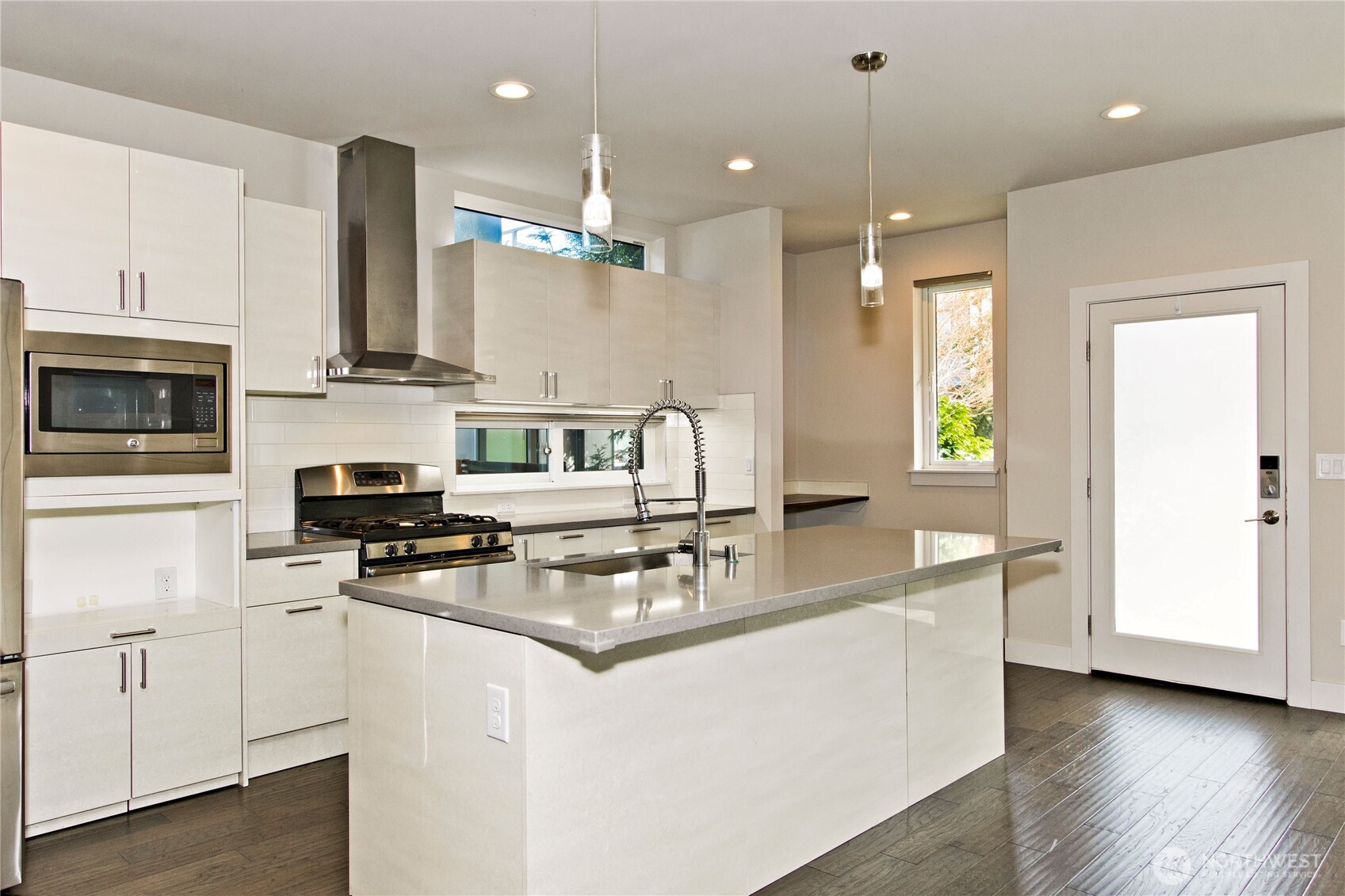 MLS #NWM2500526 image #10