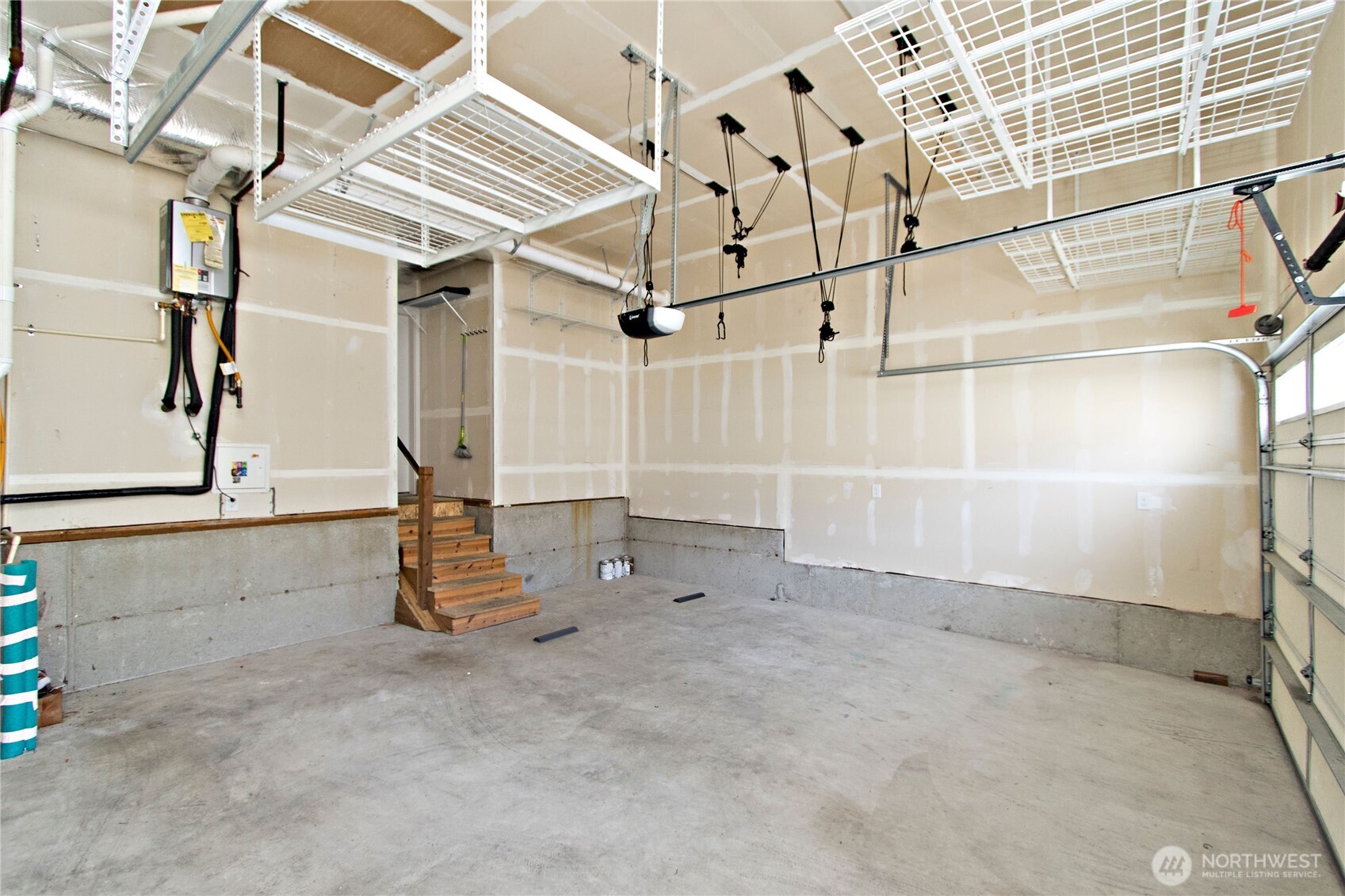 MLS #NWM2500526 image #1