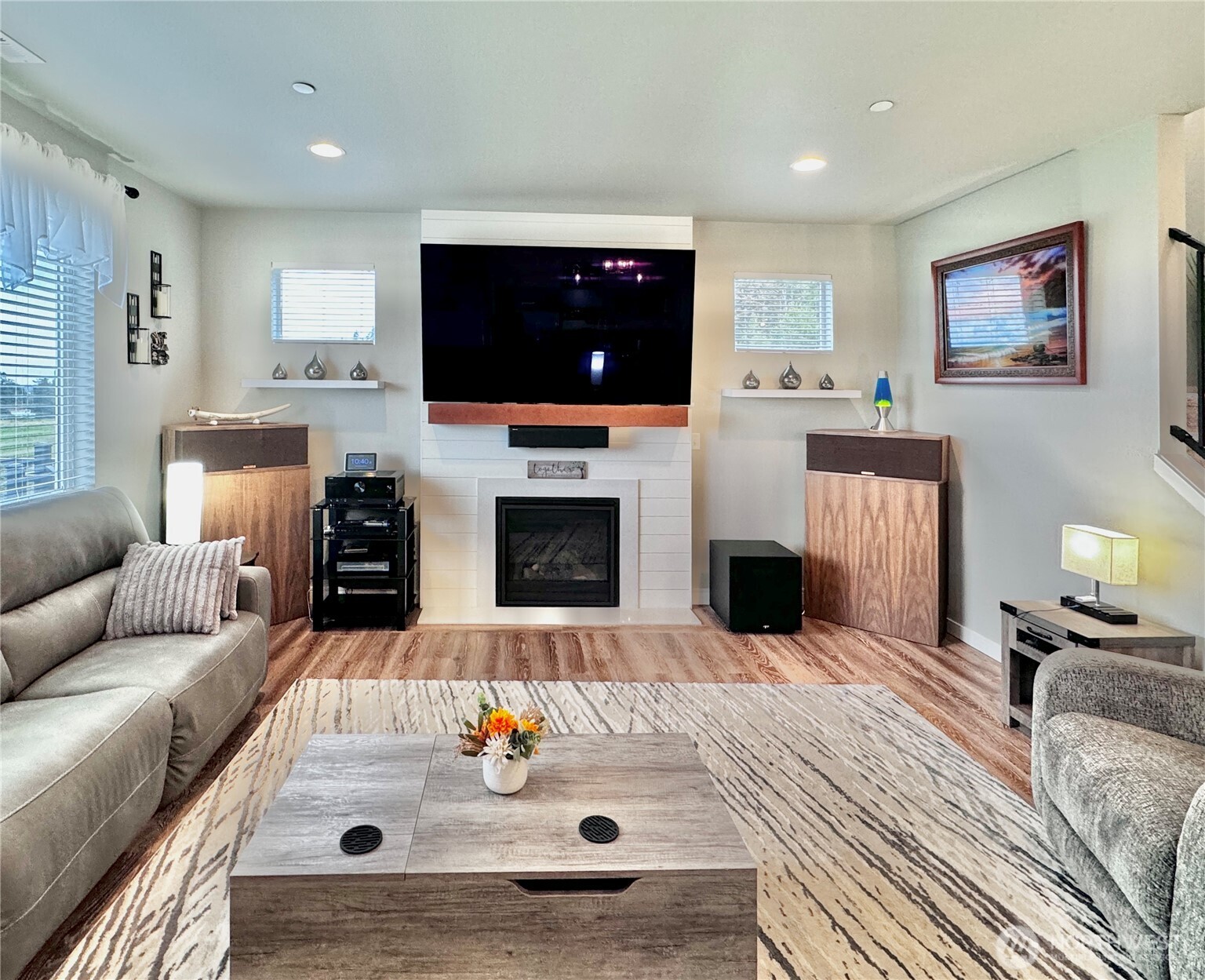 MLS #NWM2500556 image #4