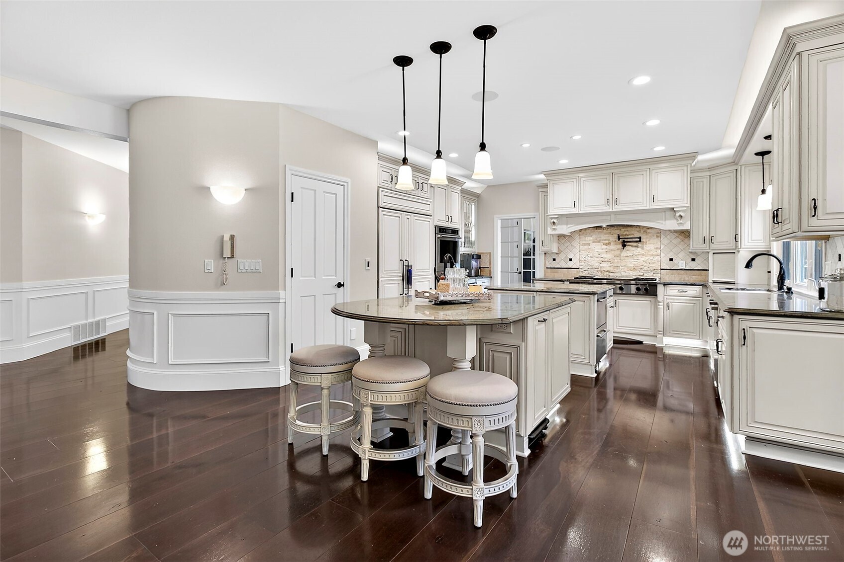 MLS #NWM2500562 image #17