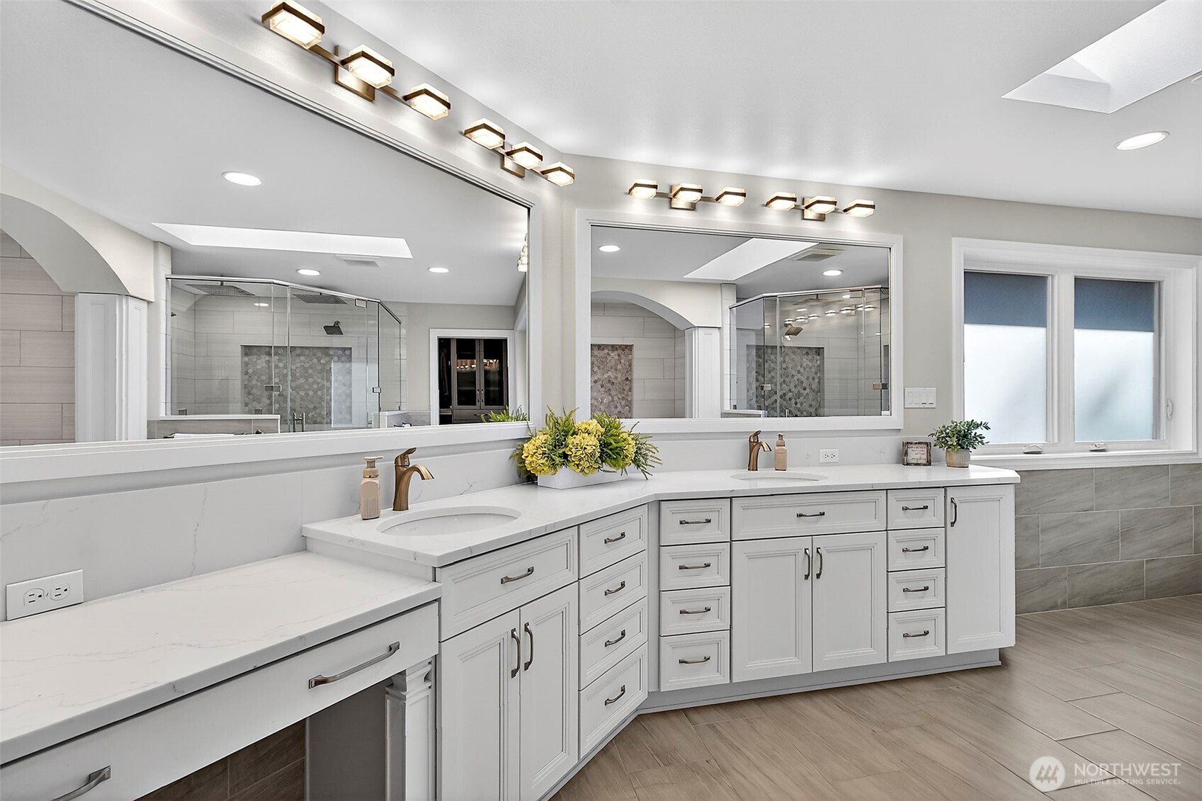 MLS #NWM2500562 image #31