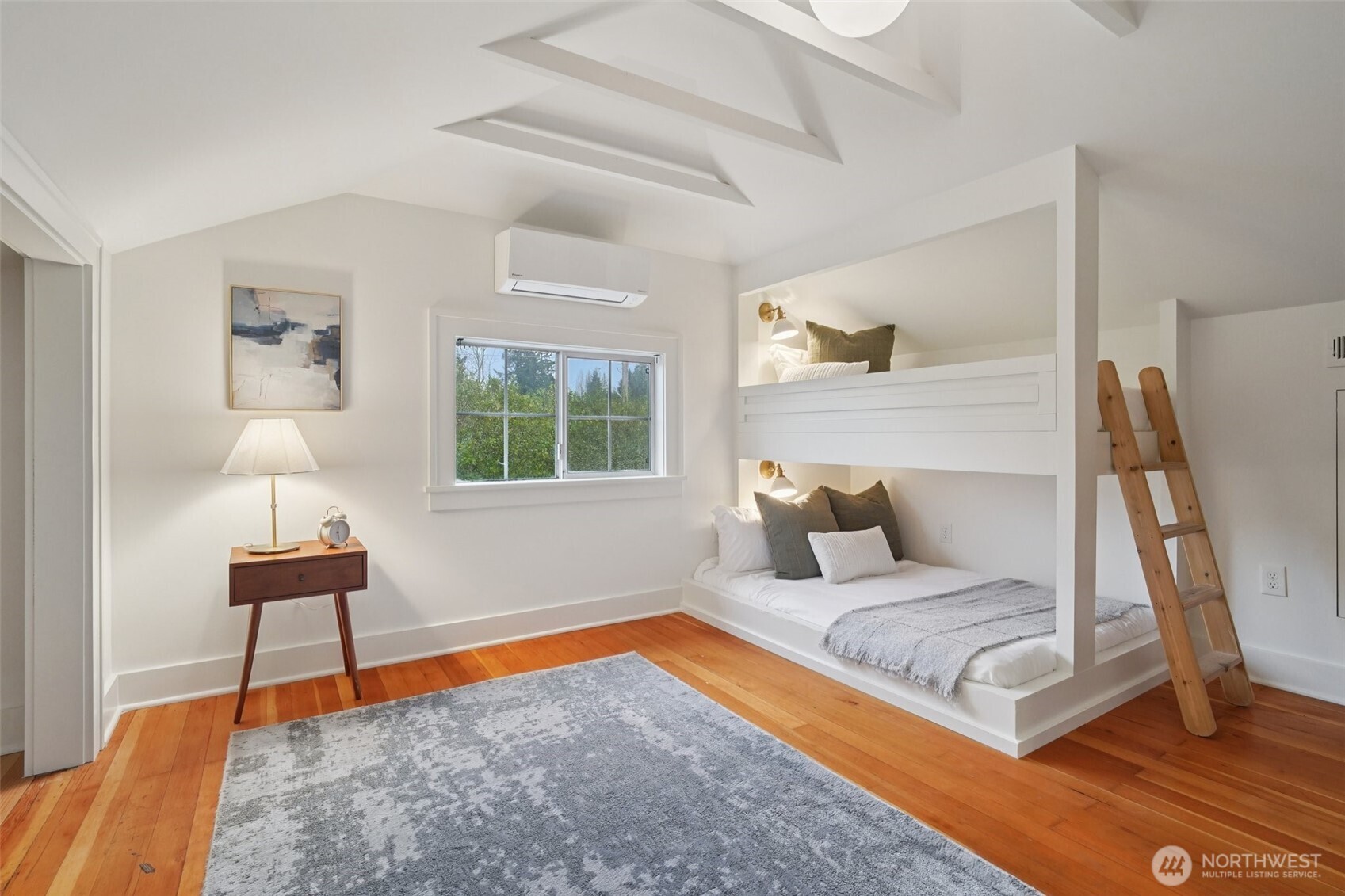 MLS #NWM2500579 image #15