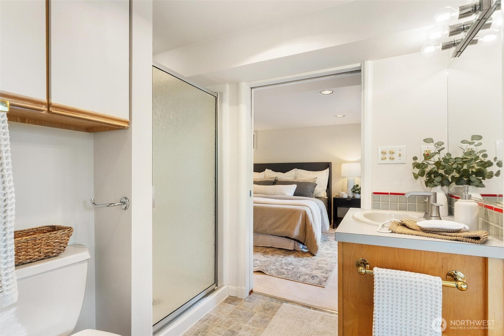 MLS #NWM2500618 image #15