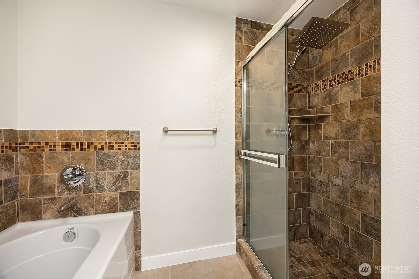 MLS #NWM2500650 image #14