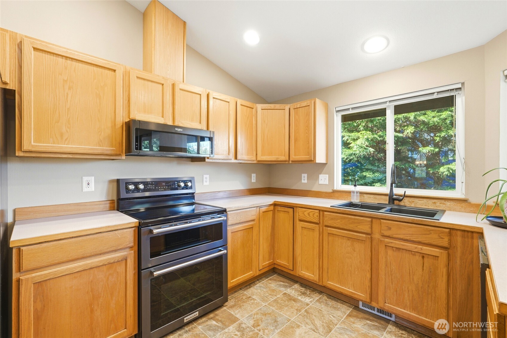 MLS #NWM2500738 image #13