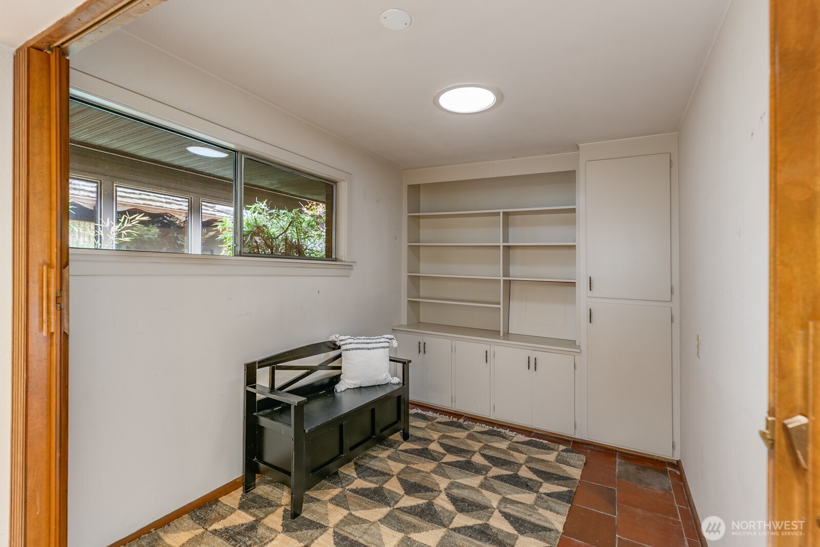 MLS #NWM2500784 image #10