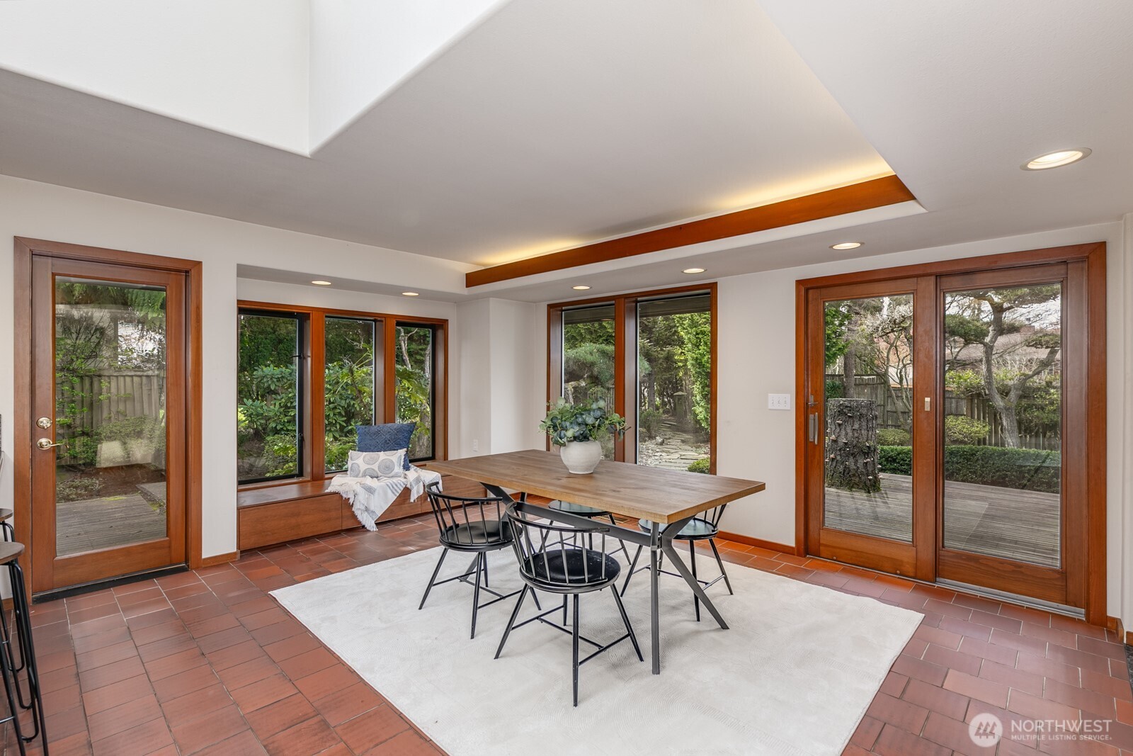 MLS #NWM2500784 image #24