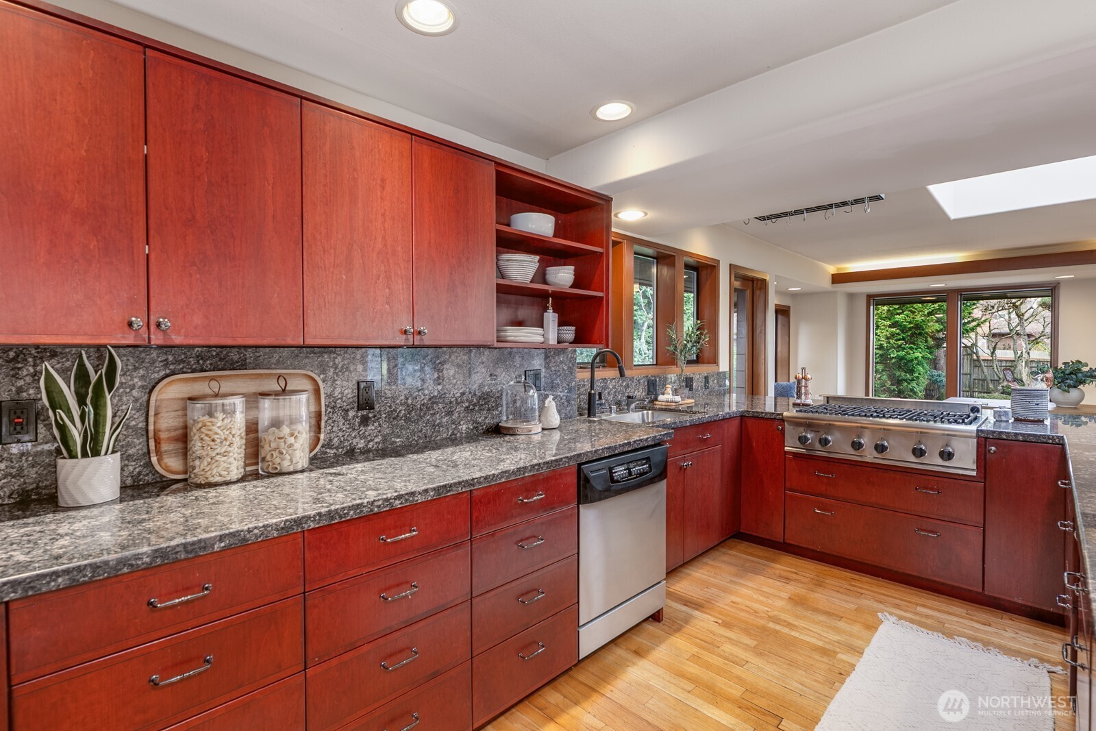 MLS #NWM2500784 image #28