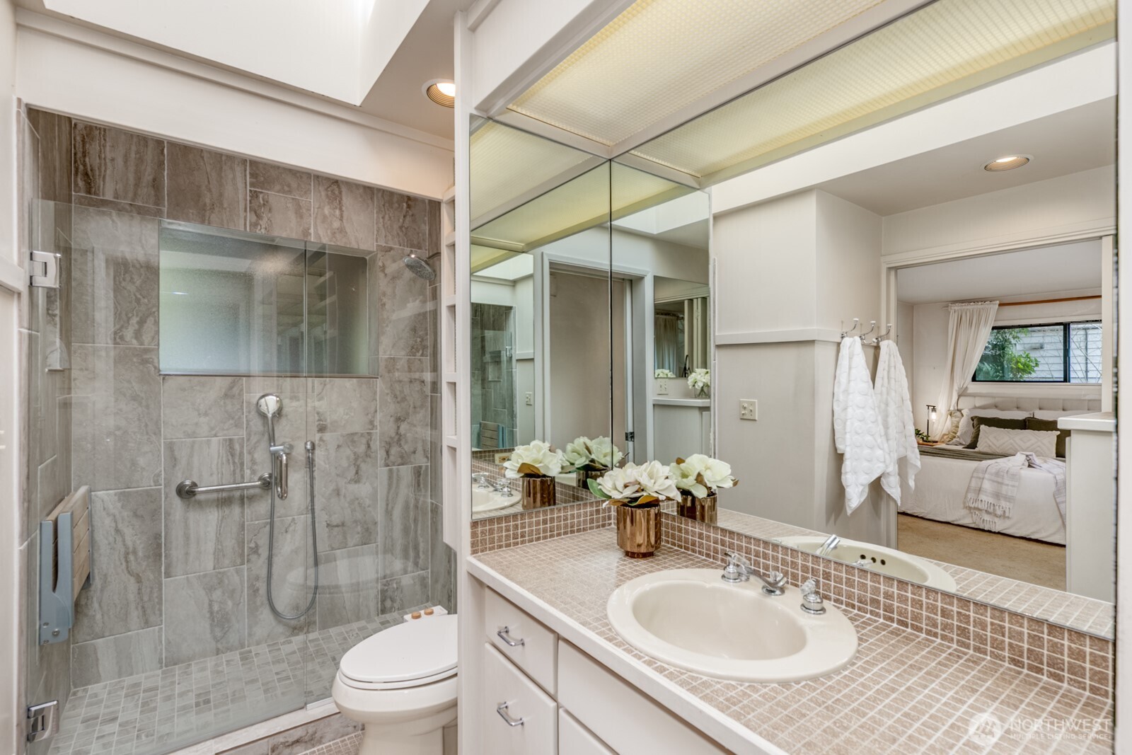 MLS #NWM2500784 image #14