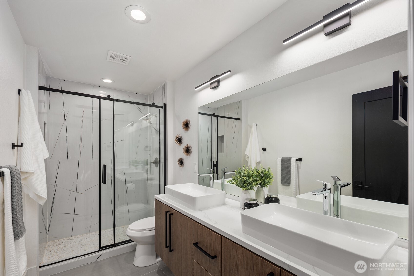 MLS #NWM2500785 image #17