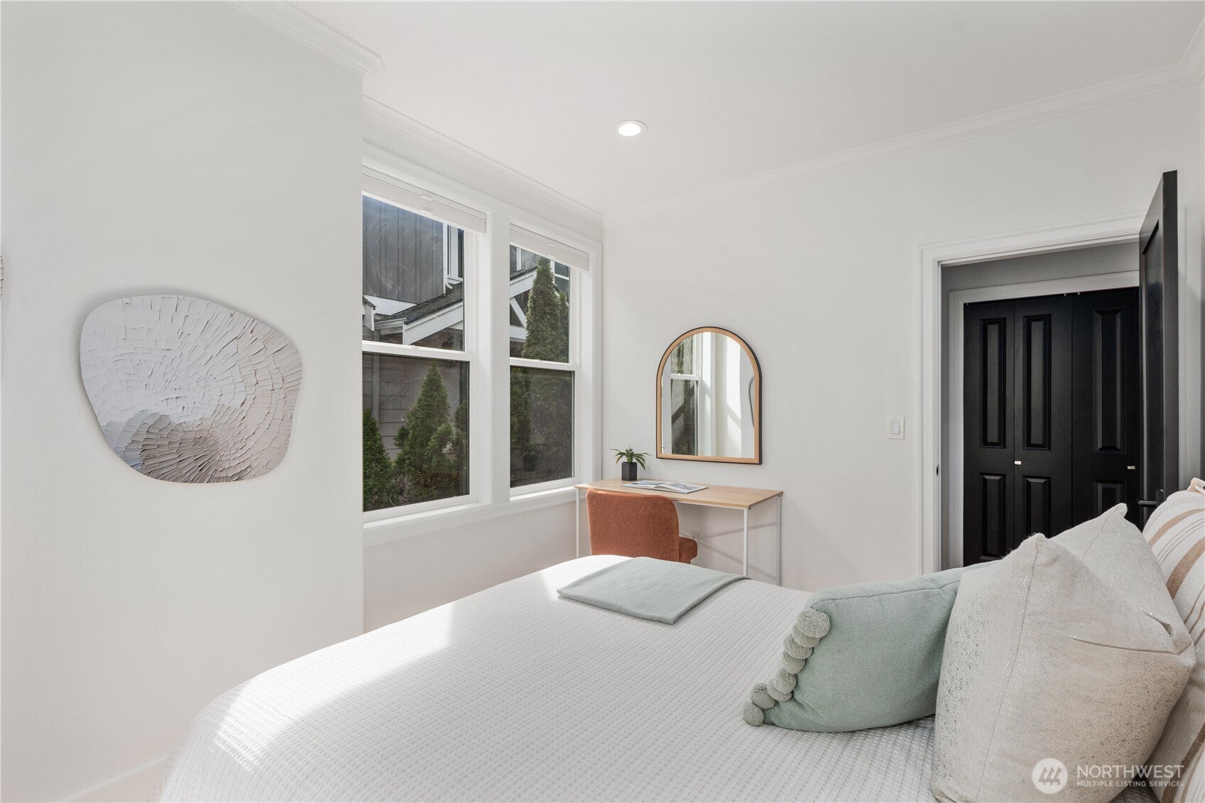 MLS #NWM2500785 image #16