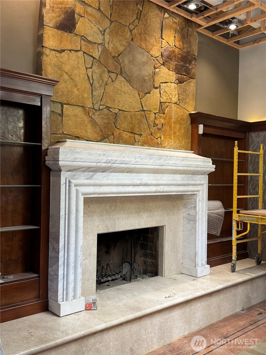 MLS #NWM2500802 image #4