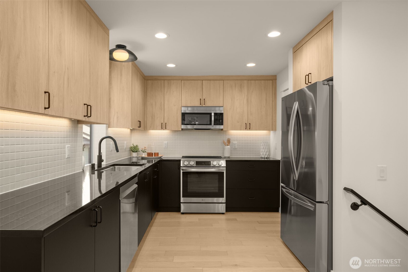 MLS #NWM2500846 image #13