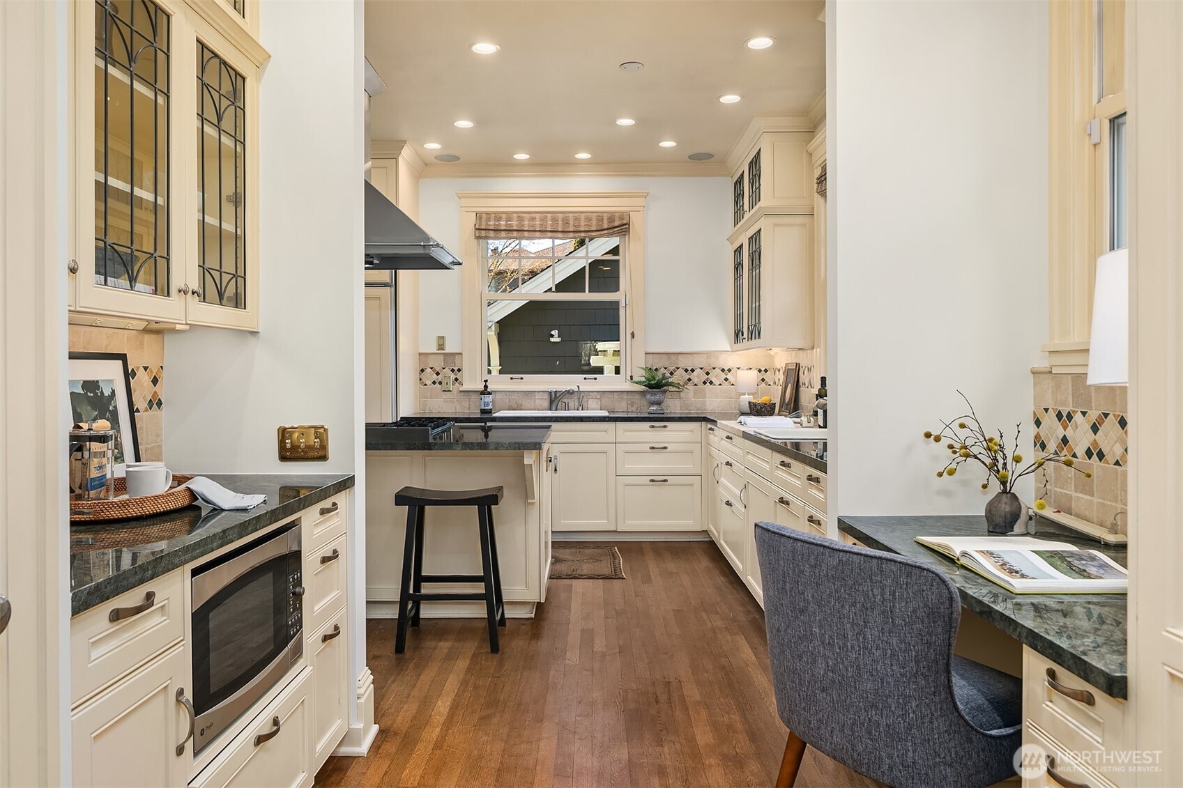 MLS #NWM2500848 image #18