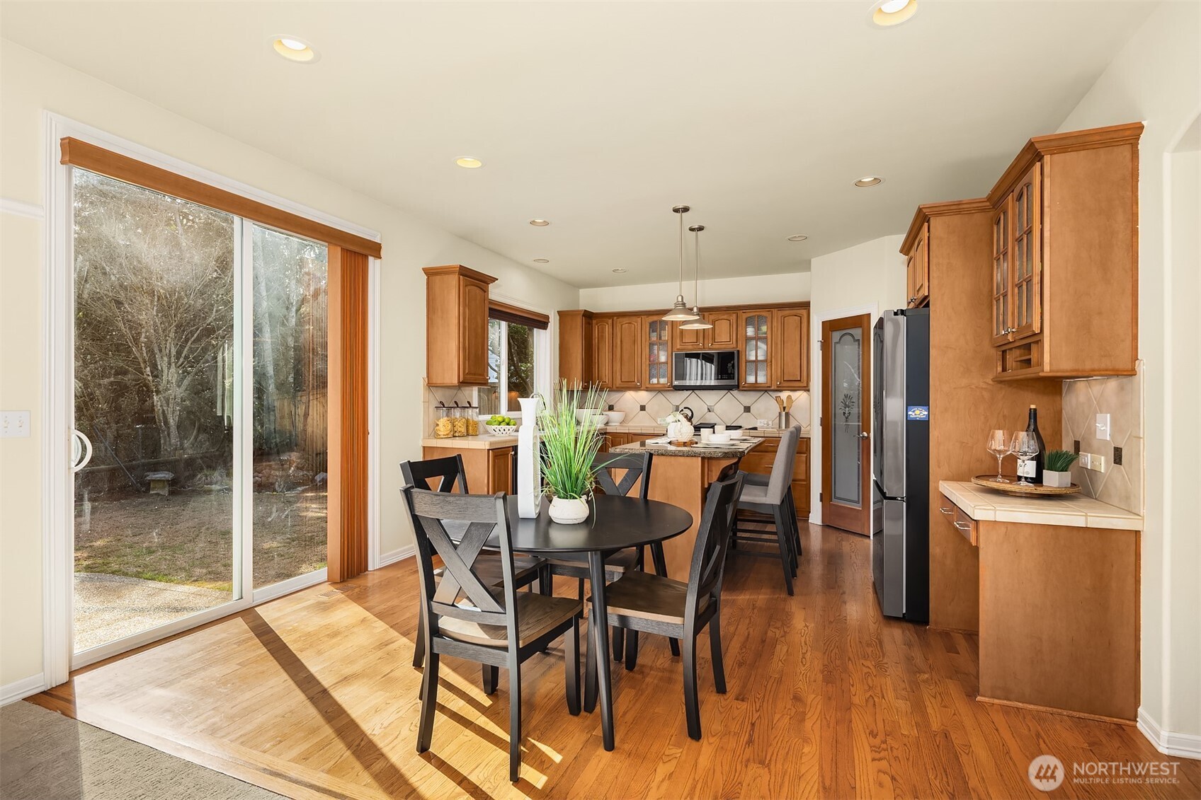 MLS #NWM2500854 image #11