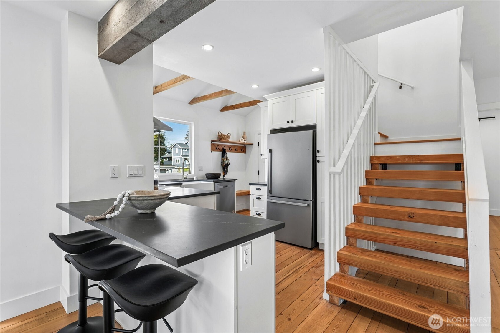 MLS #NWM2500866 image #9